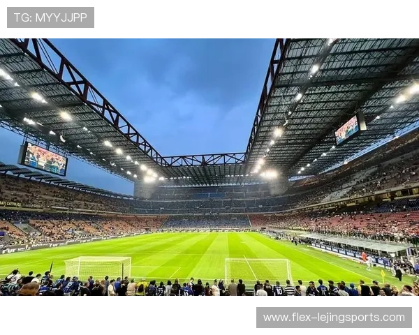 从球场到传奇：盘点足球巨星成长之路与背后故事