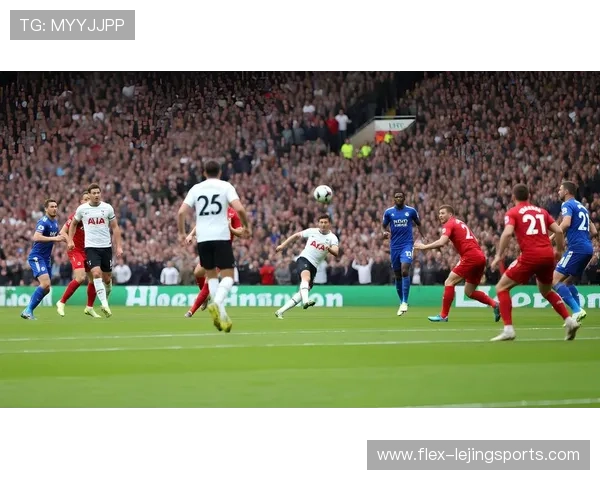 值得一提的足球明星们他们如何在绿茵场上创造传奇与奇迹